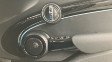 MINI Hatchback 1.5 Cooper Classic 5dr Auto Petrol Hatchback